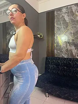 Yelena03 online show from August 6, 7:27 pm