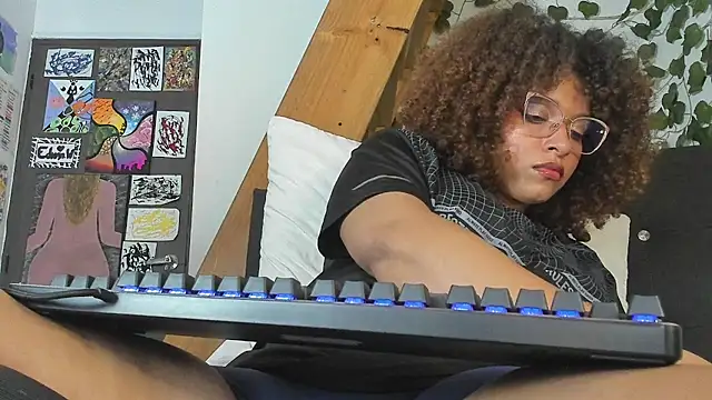 Ada gales  online show from December 20, 2:52 am