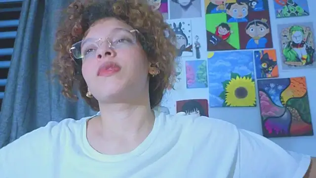 Snapshot of Ada_gales_ chatting on July 14, 3:33 am Ada gales online show from July 14, 3:33 am
