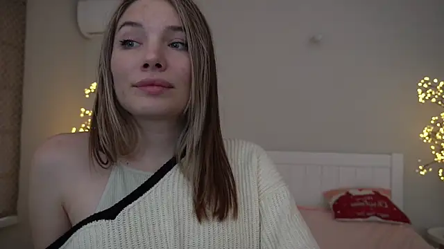 Snapshot of IceDanielles chatting on February 3, 11:53 am IceDanielles online show from February 3, 11:53 am