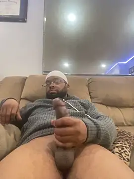 Snapshot of Enos3 chatting on October 27, 12:31 pm Enos3 online show from October 27, 12:31 pm