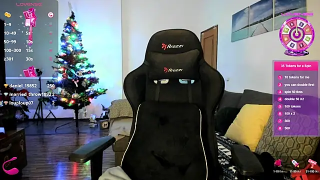 Snapshot of PlayfulGoddess chatting on December 20, 5:08 pm PlayfulGoddess online show from December 20, 5:08 pm