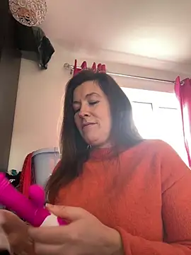 Lwhite1 online show from February 17, 3:53 pm