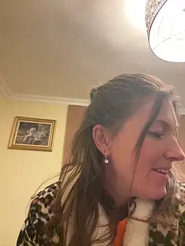 Lwhite1 online show from February 15, 7:10 pm