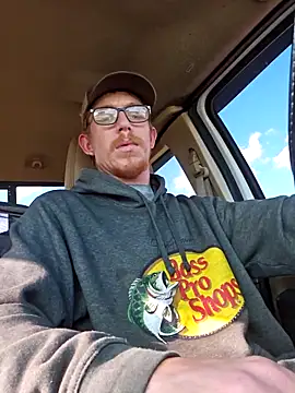 Snapshot of REDHAMMER_ chatting on October 30, 8:20 pm REDHAMMER  online show from October 30, 8:20 pm