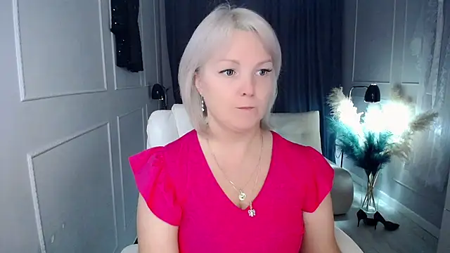 Juarnea online show from October 27, 6:56 pm