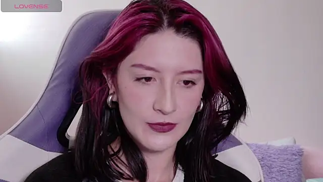 Snapshot of sunshine_girl9 chatting on May 21, 7:10 pm sunshine girl9 online show from May 21, 7:10 pm