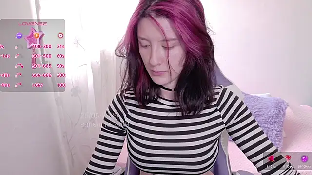 Snapshot of sunshine_girl9 chatting on May 25, 8:59 pm sunshine girl9 online show from May 25, 8:59 pm