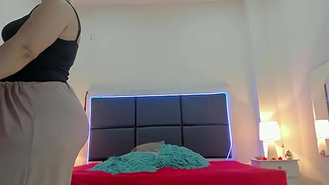 Snapshot of Aslhyn_Gomez chatting on November 6, 9:48 pm Aslhyn Gomez online show from November 6, 9:48 pm