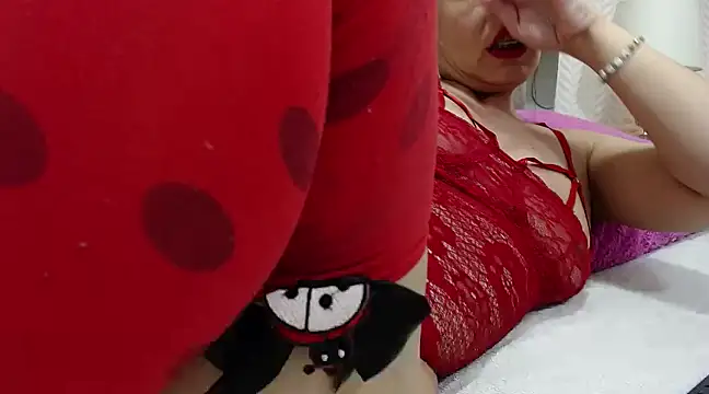 Snapshot of KasandraPhillips chatting on February 4, 8:38 pm KasandraPhillips online show from February 4, 8:38 pm