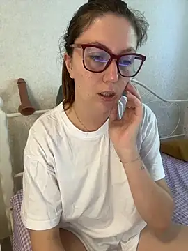 BeatriceTender online show from May 25, 1:17 pm