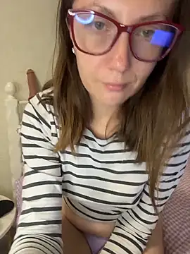 BeatriceTender online show from June 12, 6:07 pm