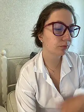 BeatriceTender online show from June 25, 9:25 am
