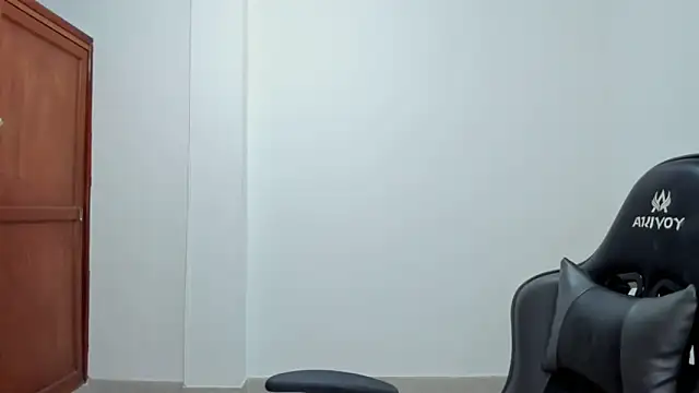 Snapshot of avellanatammy chatting on November 12, 9:58 pm avellanatammy online show from November 12, 9:58 pm