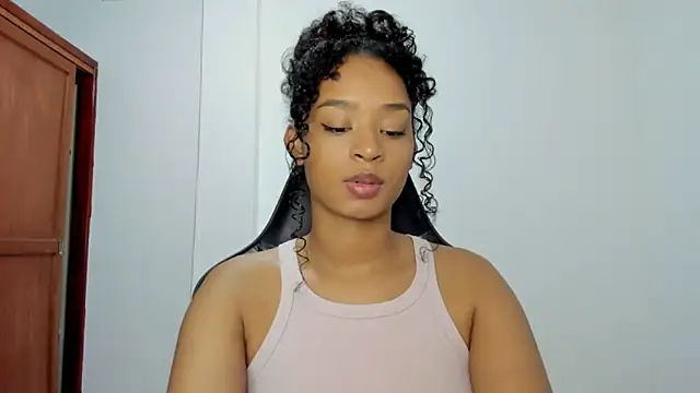 Snapshot of avellanatammy chatting on December 3, 3:58 am avellanatammy online show from December 3, 3:58 am