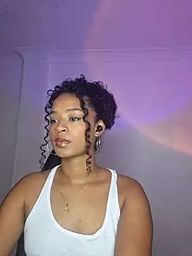 avellanatammy online show from March 5, 2:18 am