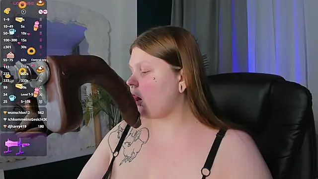 AuroraDemoni online show from February 28, 4:10 pm