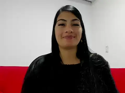 Snapshot of SamanthaBeke chatting on May 6, 3:24 am SamanthaBeke online show from May 6, 3:24 am
