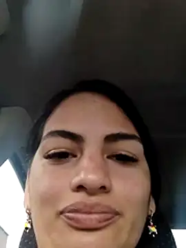 Snapshot of SamanthaBeke chatting on June 2, 9:17 pm SamanthaBeke online show from June 2, 9:17 pm