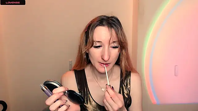 Snapshot of AmandaSell chatting on November 9, 10:13 am AmandaSell online show from November 9, 10:13 am