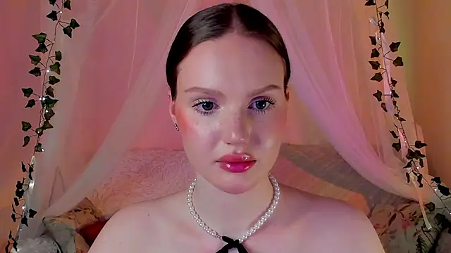 Snapshot of MishkaMe chatting on March 18, 3:42 pm MishkaMe online show from March 18, 3:42 pm