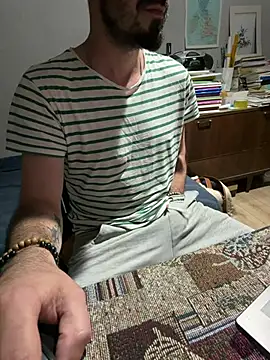 giorgakaci69 online show from July 20, 9:39 pm