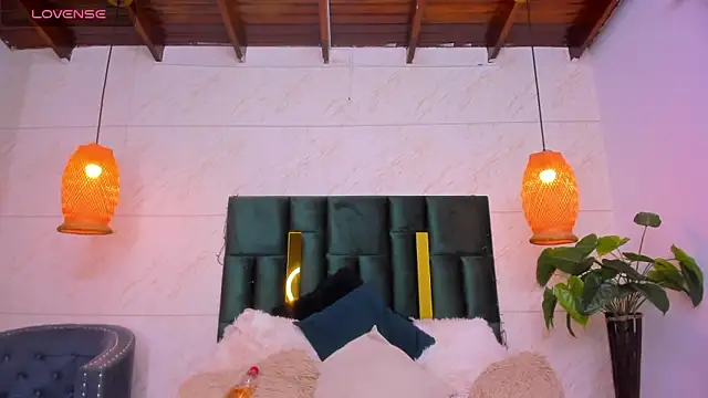 Snapshot of Taiissa_ chatting on January 30, 11:13 pm Taiissa online show from January 30, 11:13 pm