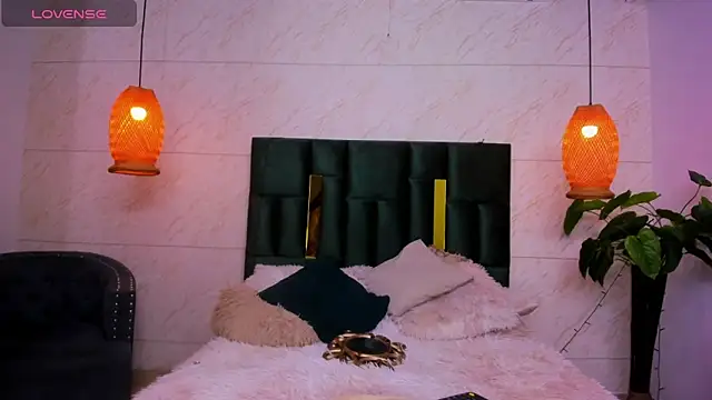 Snapshot of Taiissa_ chatting on March 1, 10:21 pm Taiissa online show from March 1, 10:21 pm