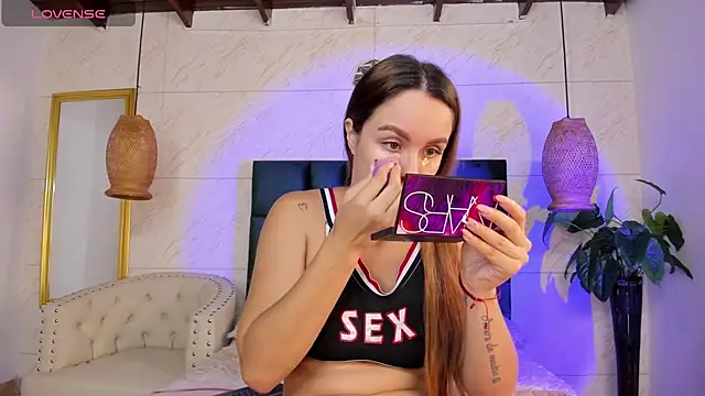 Snapshot of Taiissa_ chatting on December 1, 12:54 pm Taiissa online show from December 1, 12:54 pm