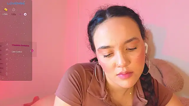 Snapshot of milly_03 chatting on February 10, 8:31 am milly 03 online show from February 10, 8:31 am