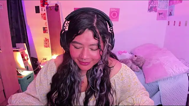 StephaniFox online show from February 5, 12:53 am