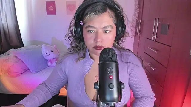 StephaniFox online show from September 8, 6:07 pm