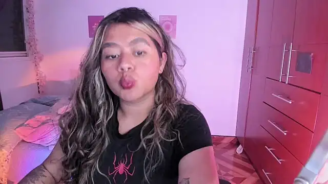 StephaniFox online show from October 4, 11:36 pm