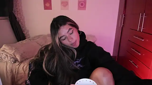 StephaniFox online show from November 9, 3:27 am