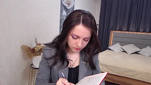 SusanMorado online show from March 6, 7:14 am