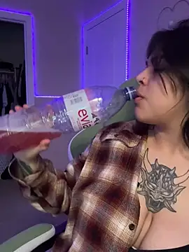 Snapshot of miacanela_xo chatting on February 11, 6:51 am miacanela xo online show from February 11, 6:51 am