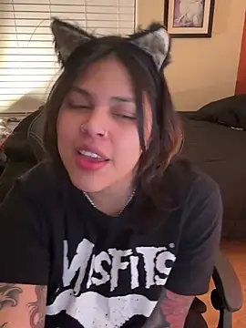 Snapshot of miacanela_xo chatting on February 22, 3:01 am miacanela xo online show from February 22, 3:01 am