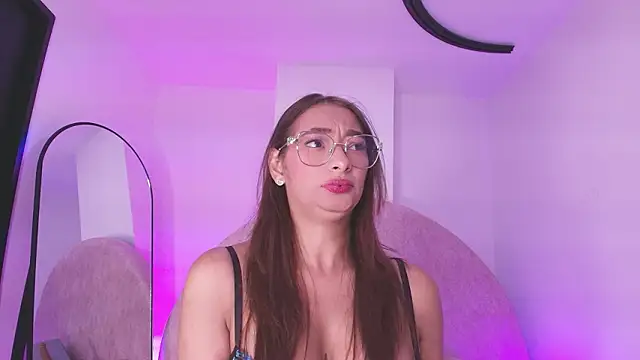 vale ross  online show from March 17, 3:00 am