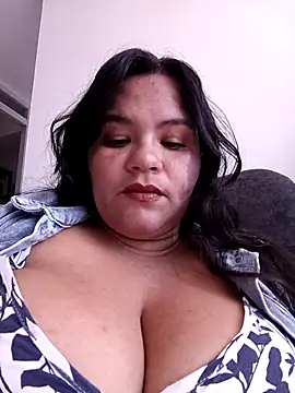 Julieta-tits online show from February 25, 3:43 pm