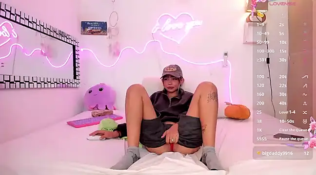 lilith horny online show from February 12, 2:21 pm