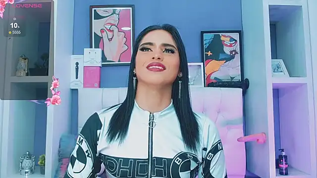 Snapshot of valentina_princess_ chatting on February 25, 10:58 am valentina princess online show from February 25, 10:58 am