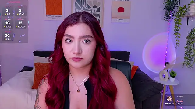 Snapshot of ViolettCastel chatting on June 15, 8:22 pm ViolettCastel online show from June 15, 8:22 pm