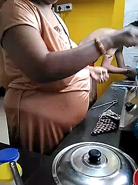 Snapshot of ANUBHABI chatting on January 30, 2:16 am ANUBHABI online show from January 30, 2:16 am