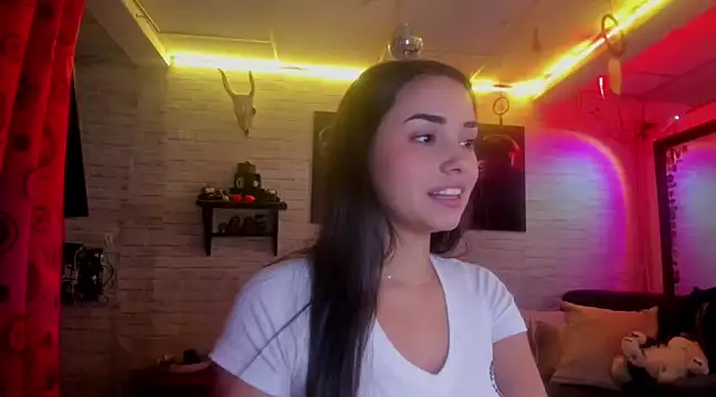 Snapshot of Kimmymadison- chatting on December 16, 8:05 pm Kimmymadison- online show from December 16, 8:05 pm