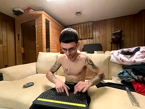 Snapshot of hungkubenski chatting on October 20, 9:54 am hungkubenski online show from October 20, 9:54 am