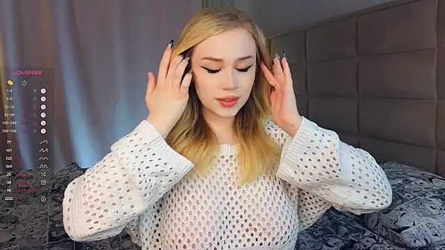 Snapshot of AsteriaHamel chatting on February 14, 11:53 am AsteriaHamel online show from February 14, 11:53 am