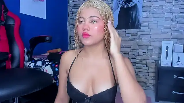 sofiacastillo01 online show from March 18, 12:58 pm