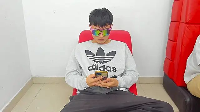 Extreme Team8 online show from April 20, 1:25 pm