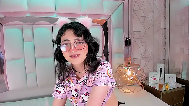 SaraMartini1 online show from September 13, 6:02 am