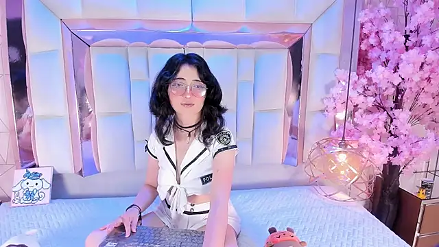 SaraMartini1 online show from November 14, 5:50 am